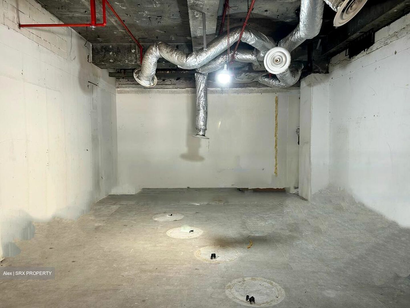 Lucky Plaza (D9), Retail #566771121